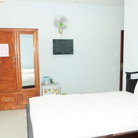Thy Hung Hotel Туй Хоа Екстериор снимка