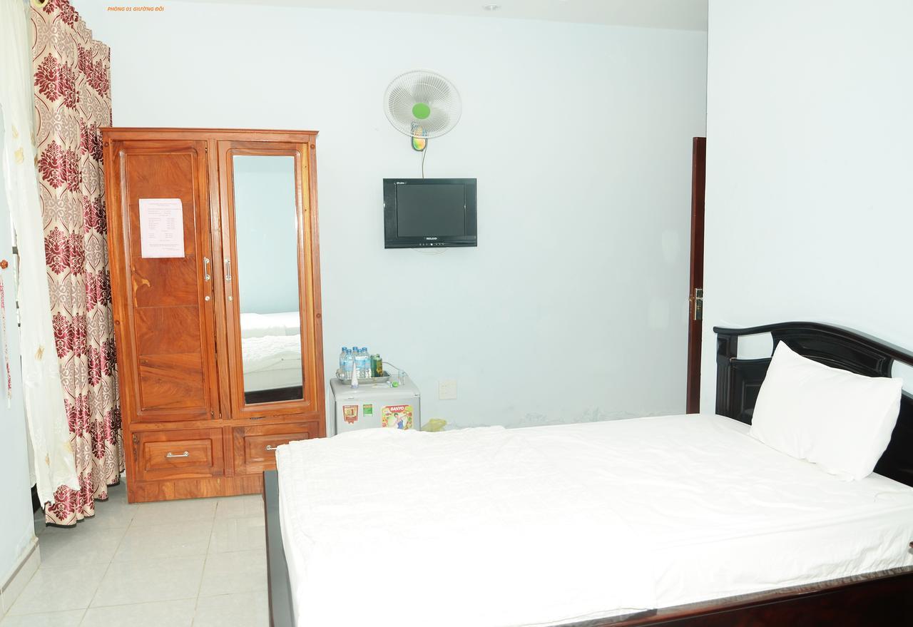Thy Hung Hotel Туй Хоа Екстериор снимка